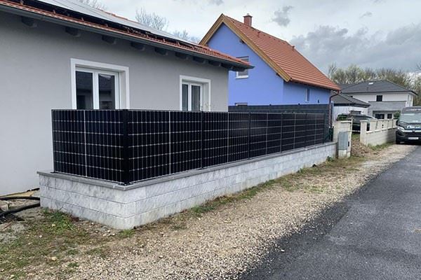 Bifacial Solar Fence
